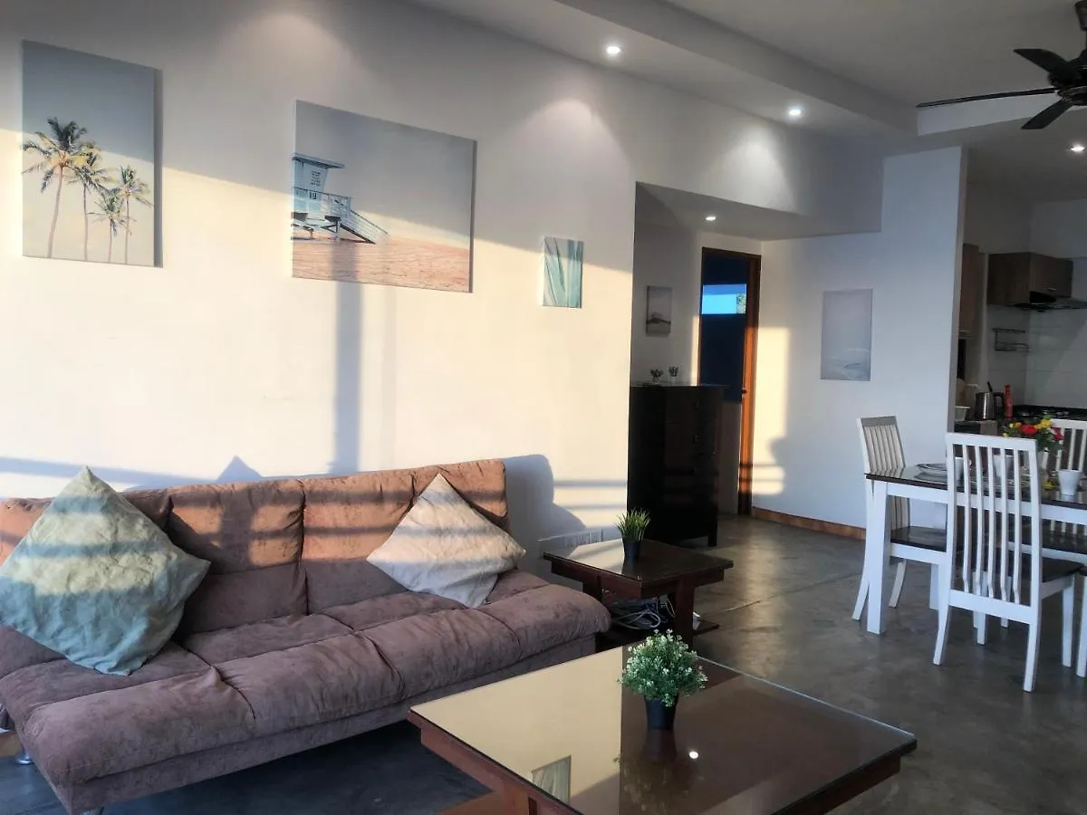 Sri Sayang Seaview Holiday Home باتو فيرينغي شقة