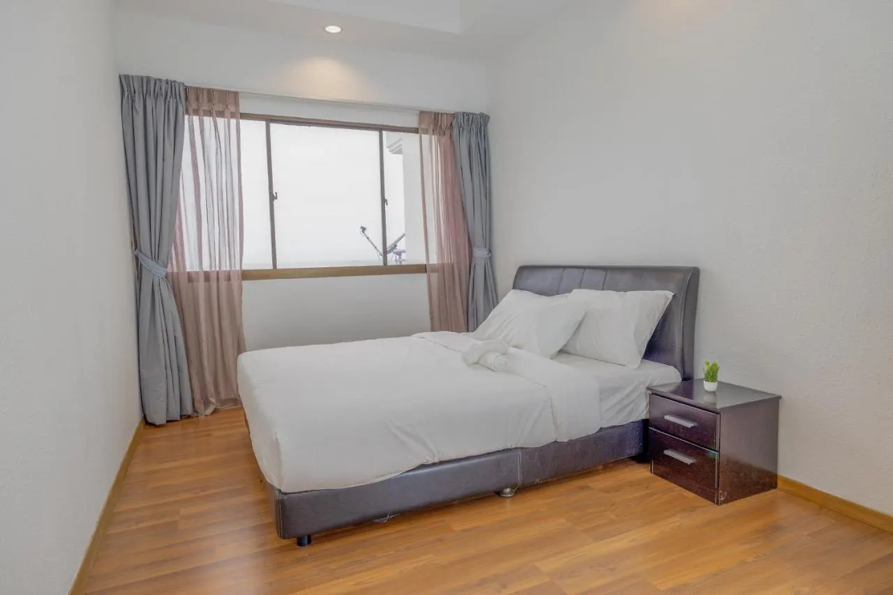 Sri Sayang Seaview Holiday Home باتو فيرينغي