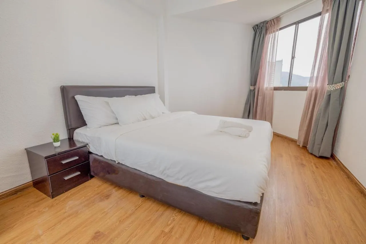 Sri Sayang Seaview Holiday Home باتو فيرينغي شقة
