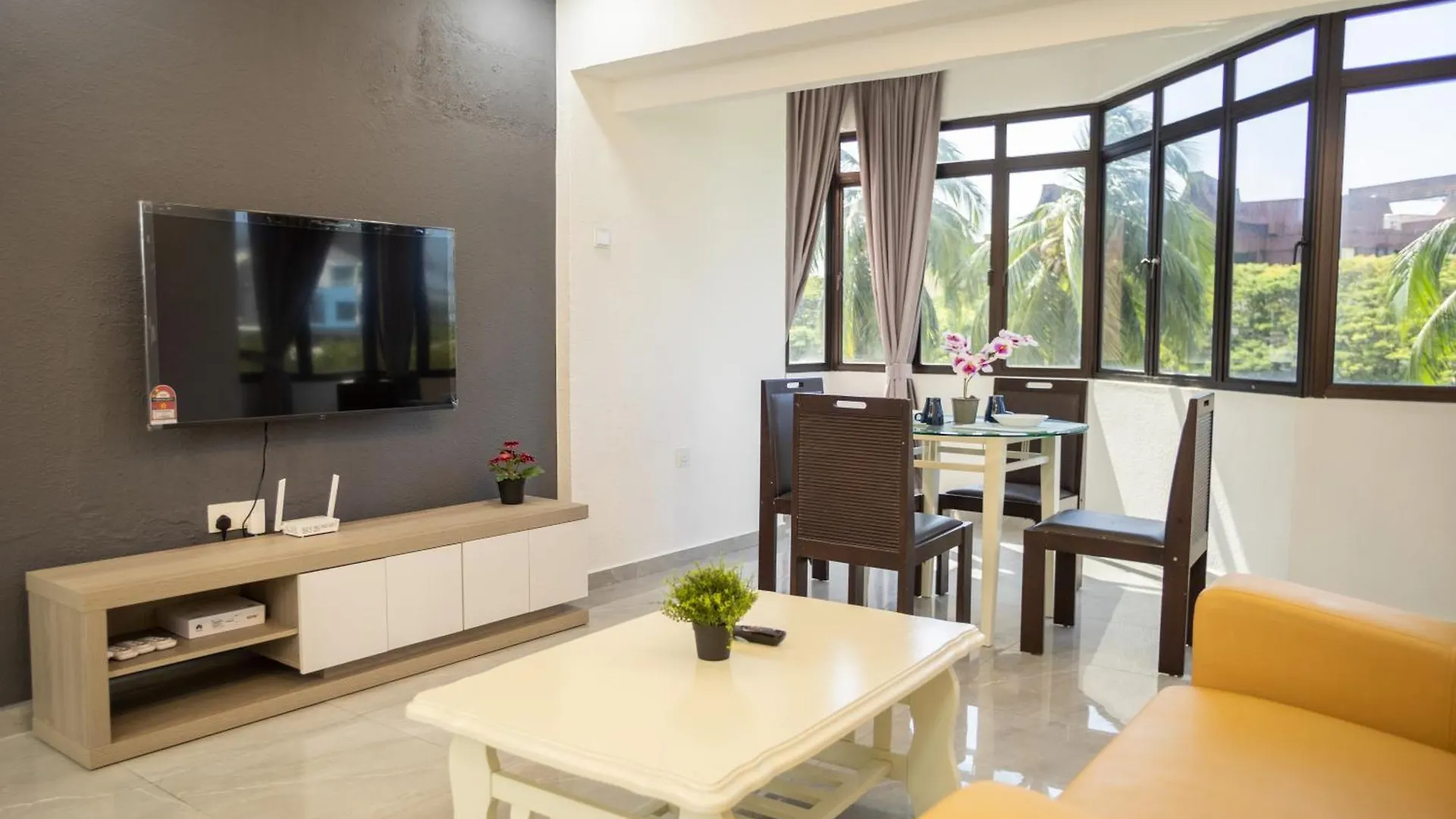 Sri Sayang Seaview Holiday Home باتو فيرينغي شقة